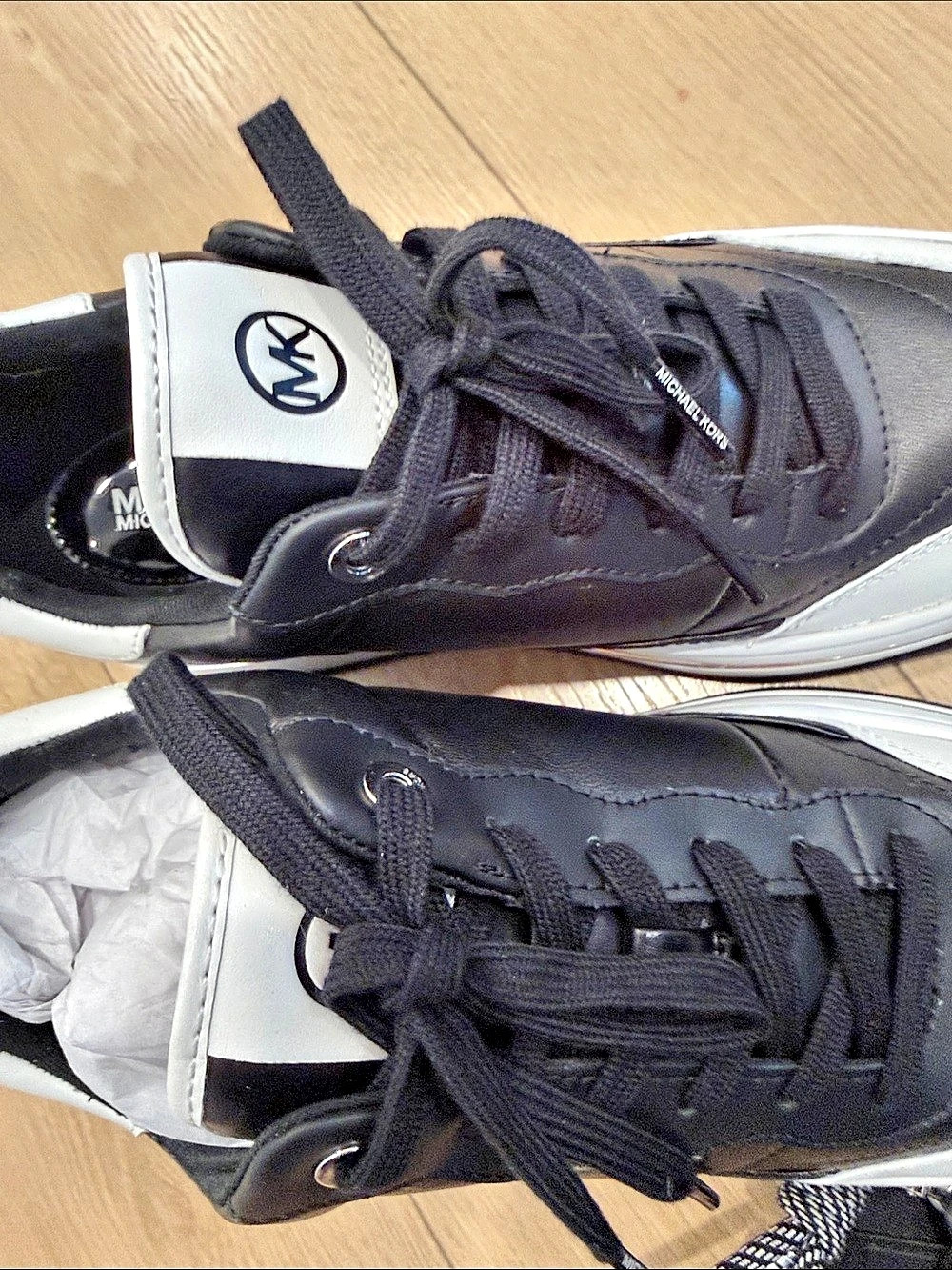 Michael Kors Allie Stride Leather Trainer Black & White Platform Sneakers - Picture 5 of 5